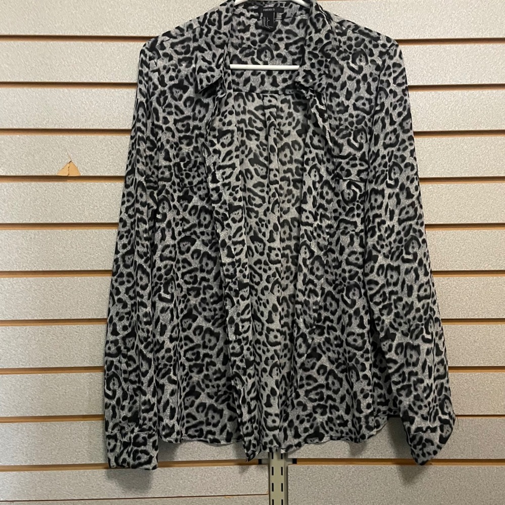 Forever 21 Women's Leopard Print Button Up Long Sleeve Shirt Size L Sheer Dressy